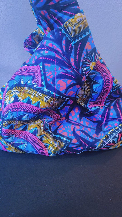 Reversible quilted tote