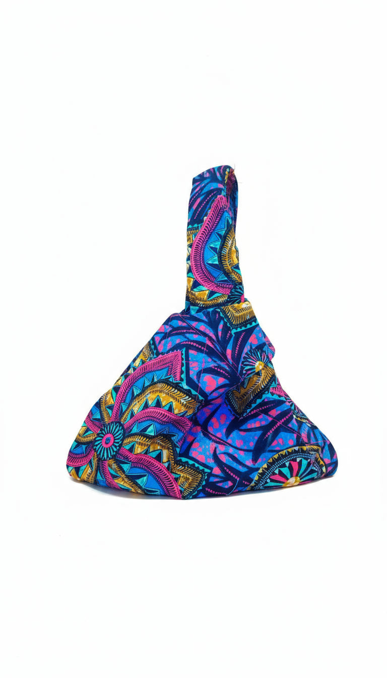 Reversible quilted tote